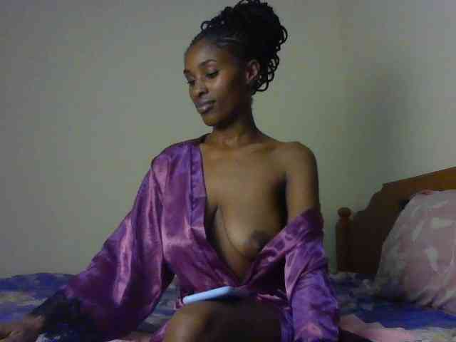 HappyLoverxo webcam