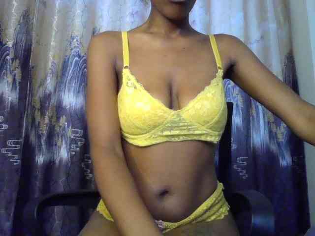 HappyLoverxo webcam
