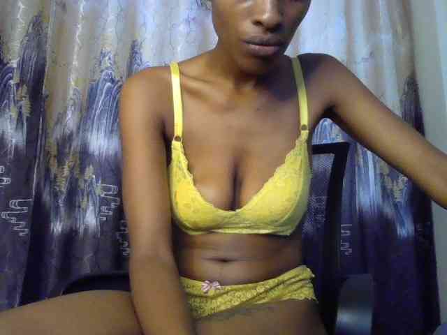 HappyLoverxo webcam