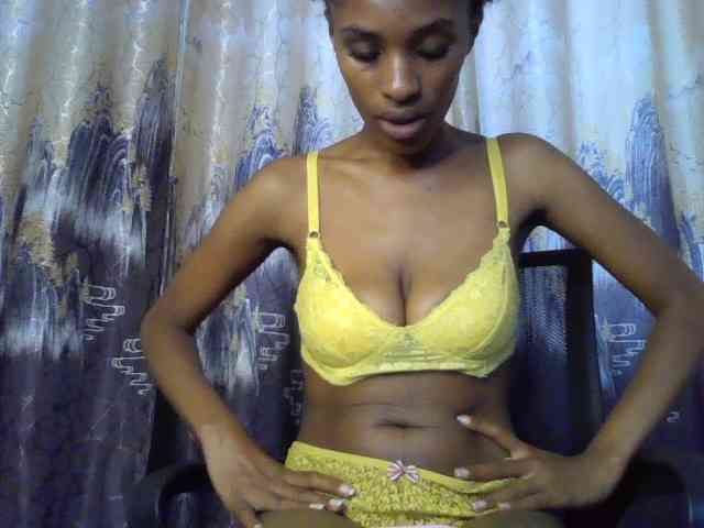 HappyLoverxo webcam