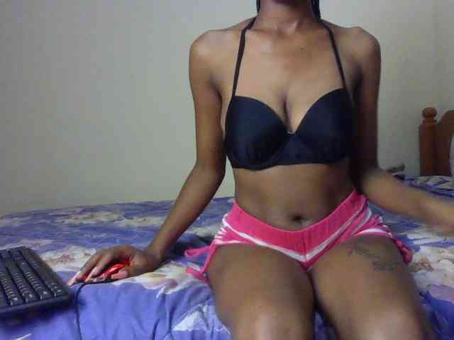 HappyLoverxo webcam