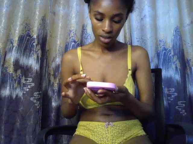 HappyLoverxo webcam