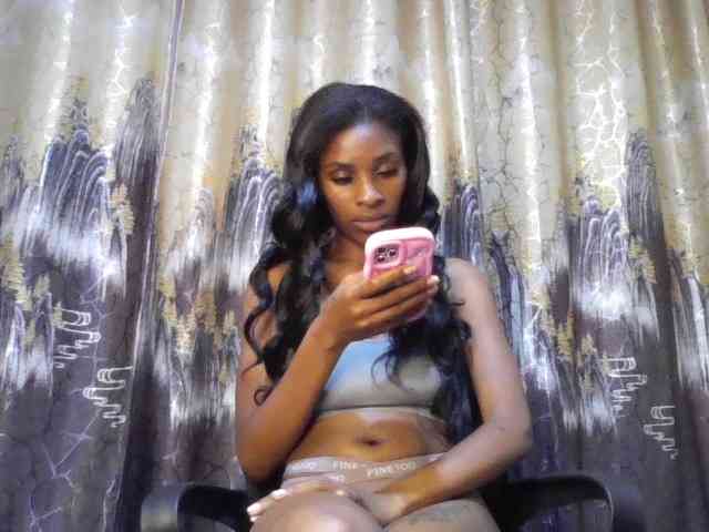 HappyLoverxo webcam