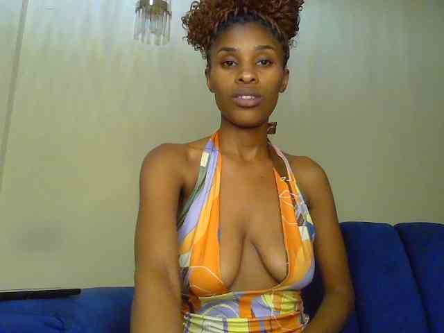 HappyLoverxo webcam