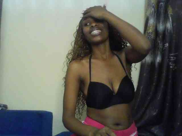 HappyLoverxo webcam