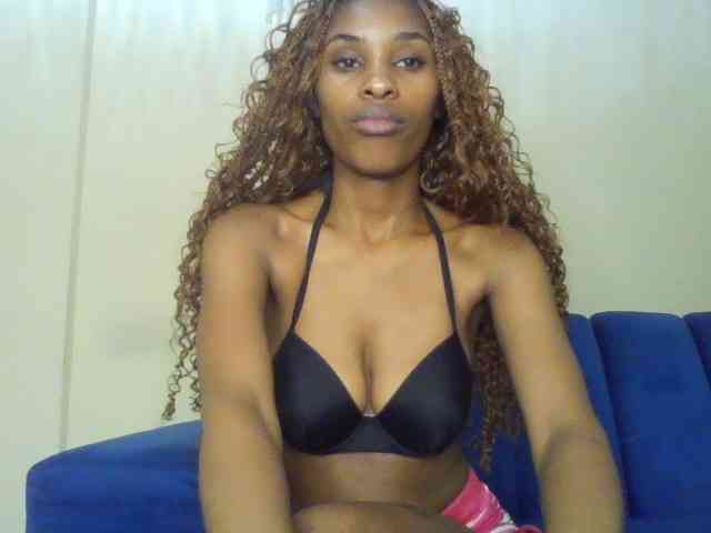 HappyLoverxo webcam