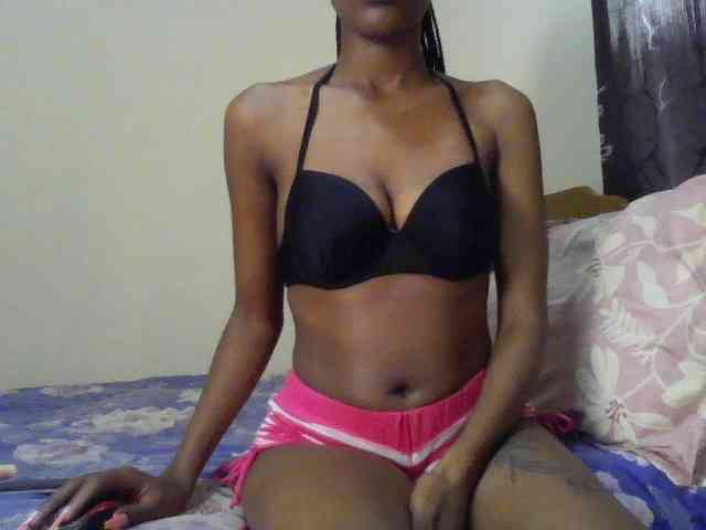HappyLoverxo webcam