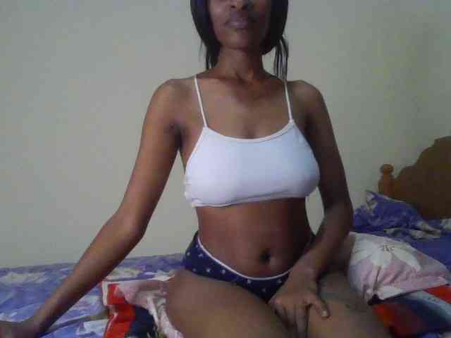 HappyLoverxo webcam
