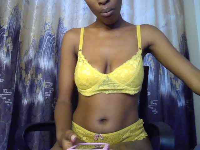 HappyLoverxo webcam
