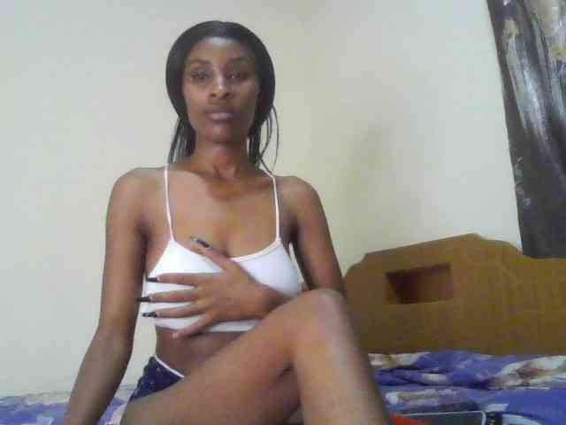 HappyLoverxo webcam