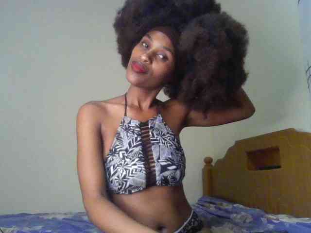 HappyLoverxo webcam