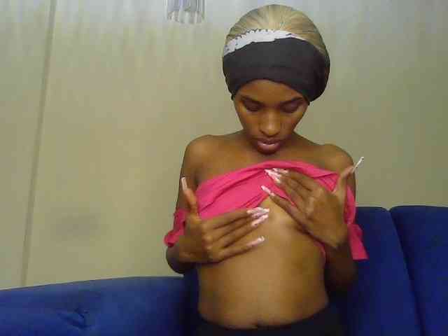 HappyLoverxo webcam