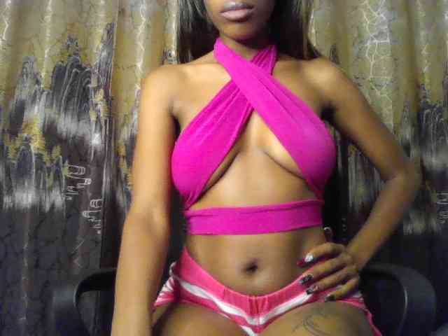 HappyLoverxo webcam