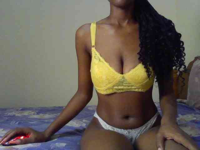 HappyLoverxo webcam