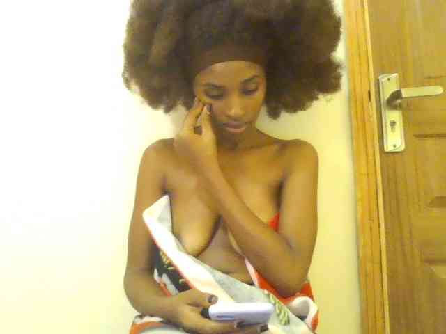 HappyLoverxo webcam