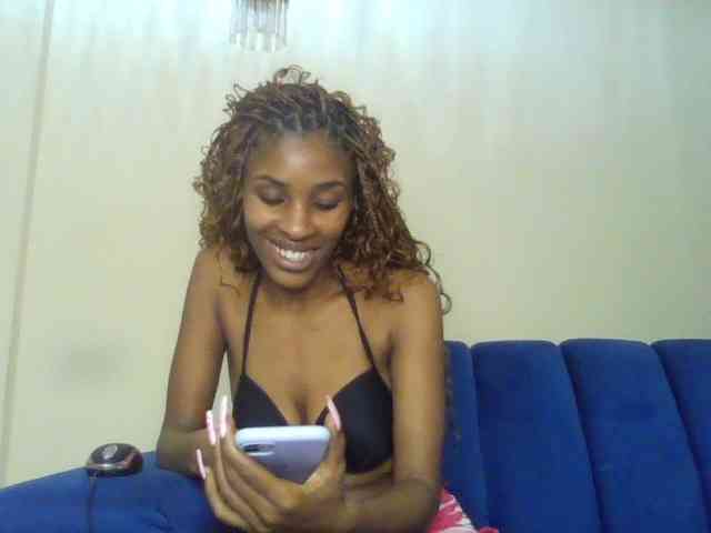 HappyLoverxo webcam