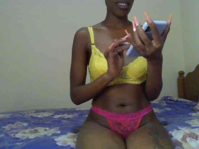 HappyLoverxo webcam