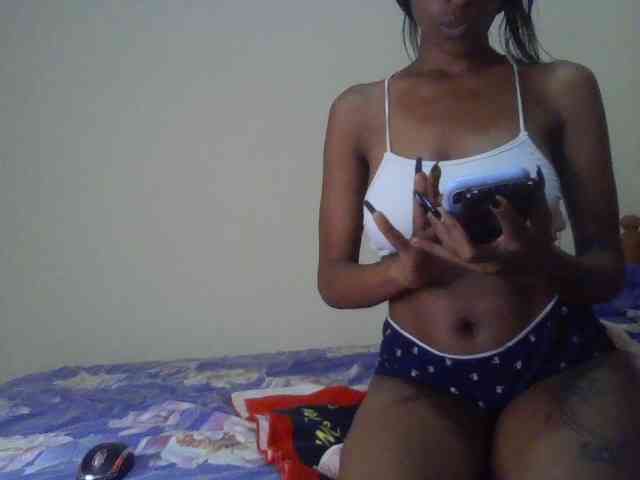 HappyLoverxo webcam