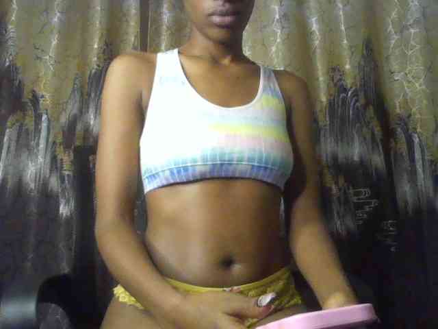 HappyLoverxo webcam