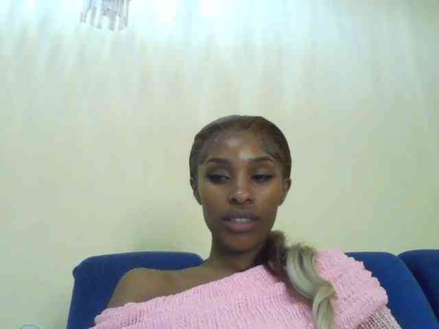 HappyLoverxo webcam