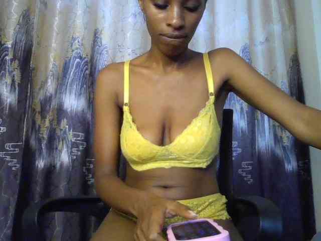 HappyLoverxo webcam