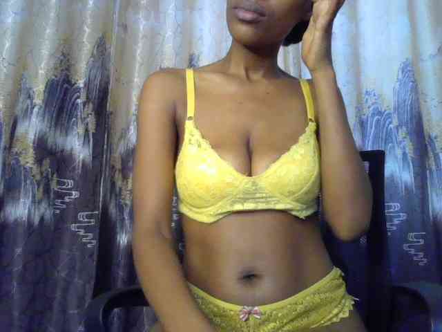 HappyLoverxo webcam