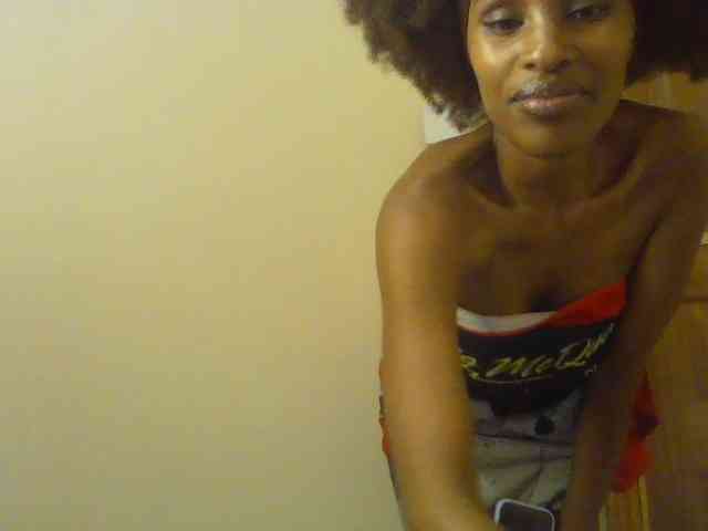HappyLoverxo Live Webcam on BongaCams