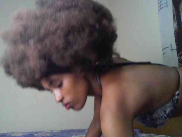 HappyLoverxo webcam