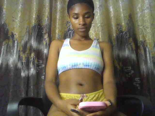 HappyLoverxo webcam