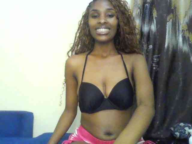 HappyLoverxo webcam
