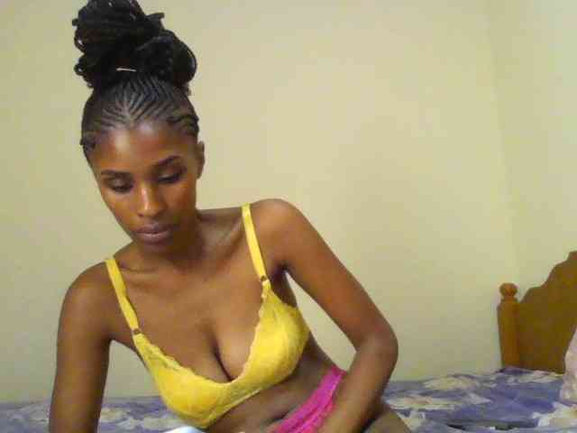HappyLoverxo webcam
