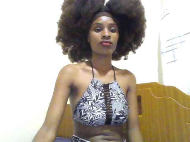 HappyLoverxo webcam