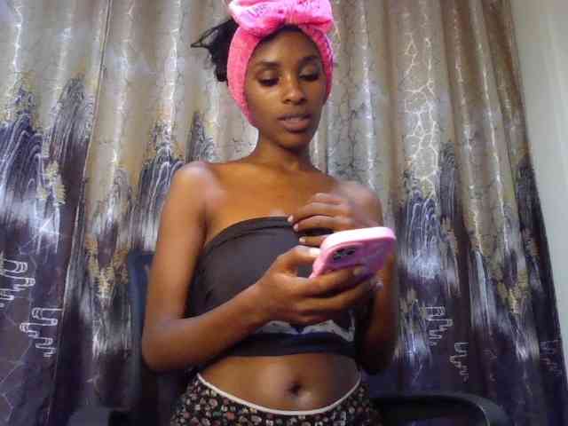 HappyLoverxo webcam