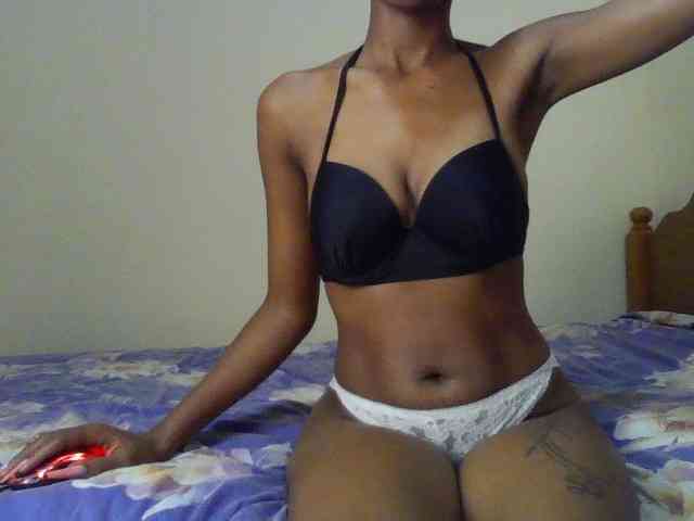 HappyLoverxo webcam