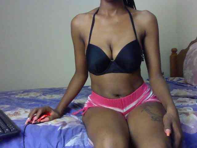 HappyLoverxo webcam