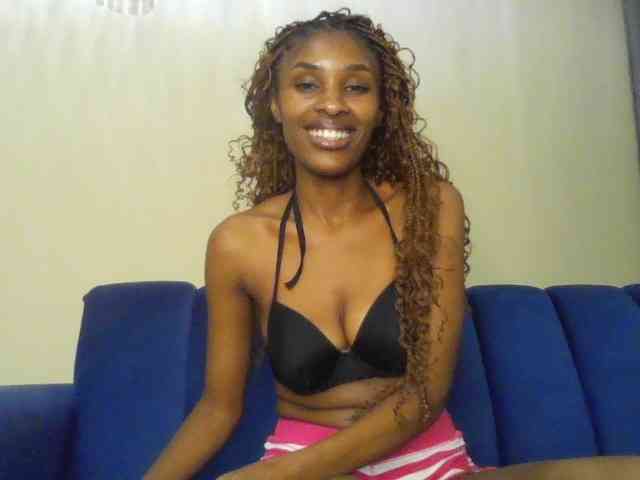 HappyLoverxo webcam