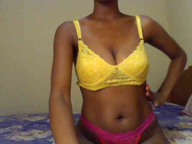 HappyLoverxo webcam