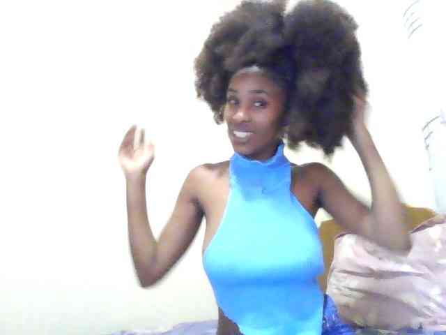 HappyLoverxo webcam