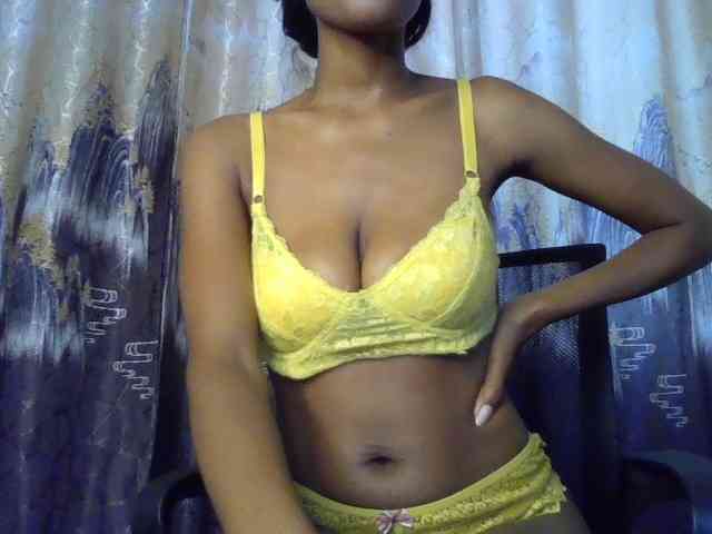 HappyLoverxo webcam