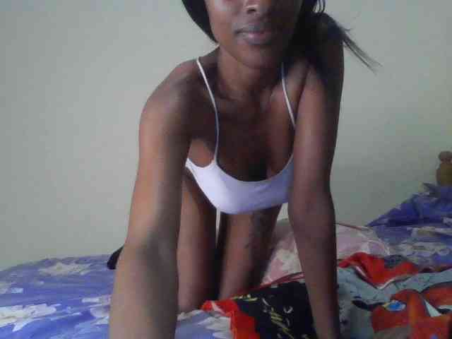 HappyLoverxo webcam