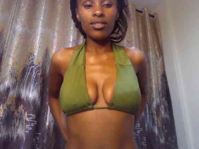 HappyLoverxo webcam