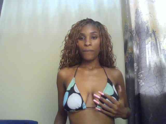 HappyLoverxo webcam
