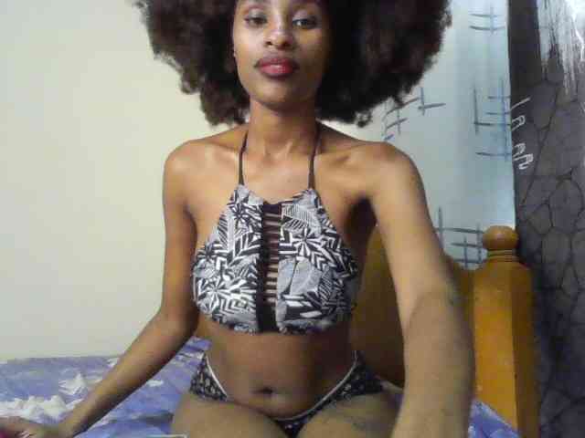 HappyLoverxo webcam