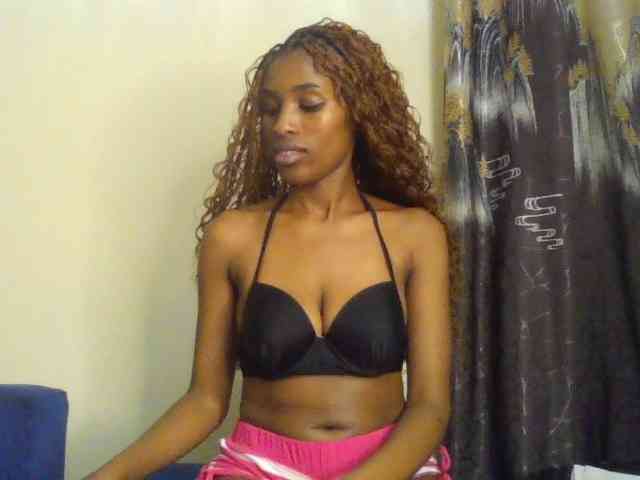 HappyLoverxo webcam