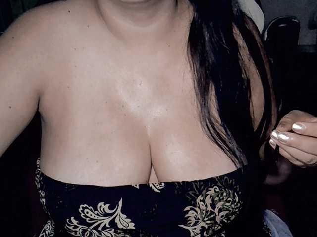 Kellyshowpv from BongaCams is Freechat