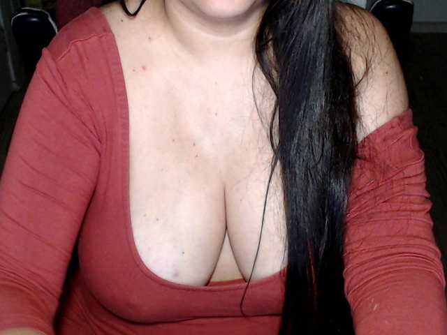 Kellyshowpv Live Cam on BongaCams
