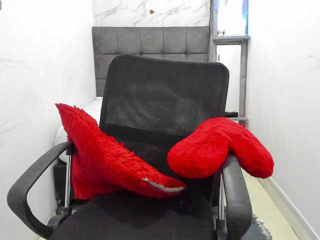 deisy-hot's BongaCams show and profile