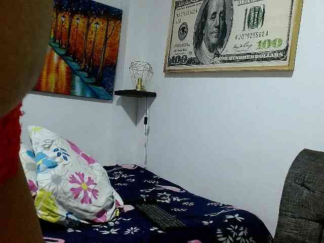 Samantha-kaneg webcam