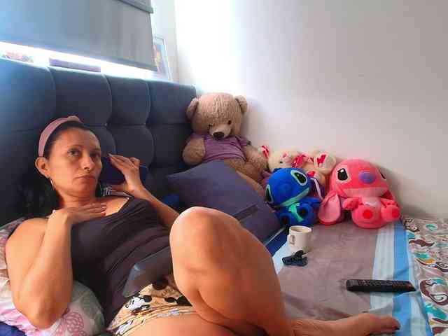 GRACEKELLY9 webcam