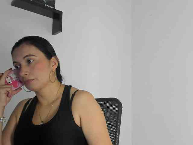 GRACEKELLY9 webcam